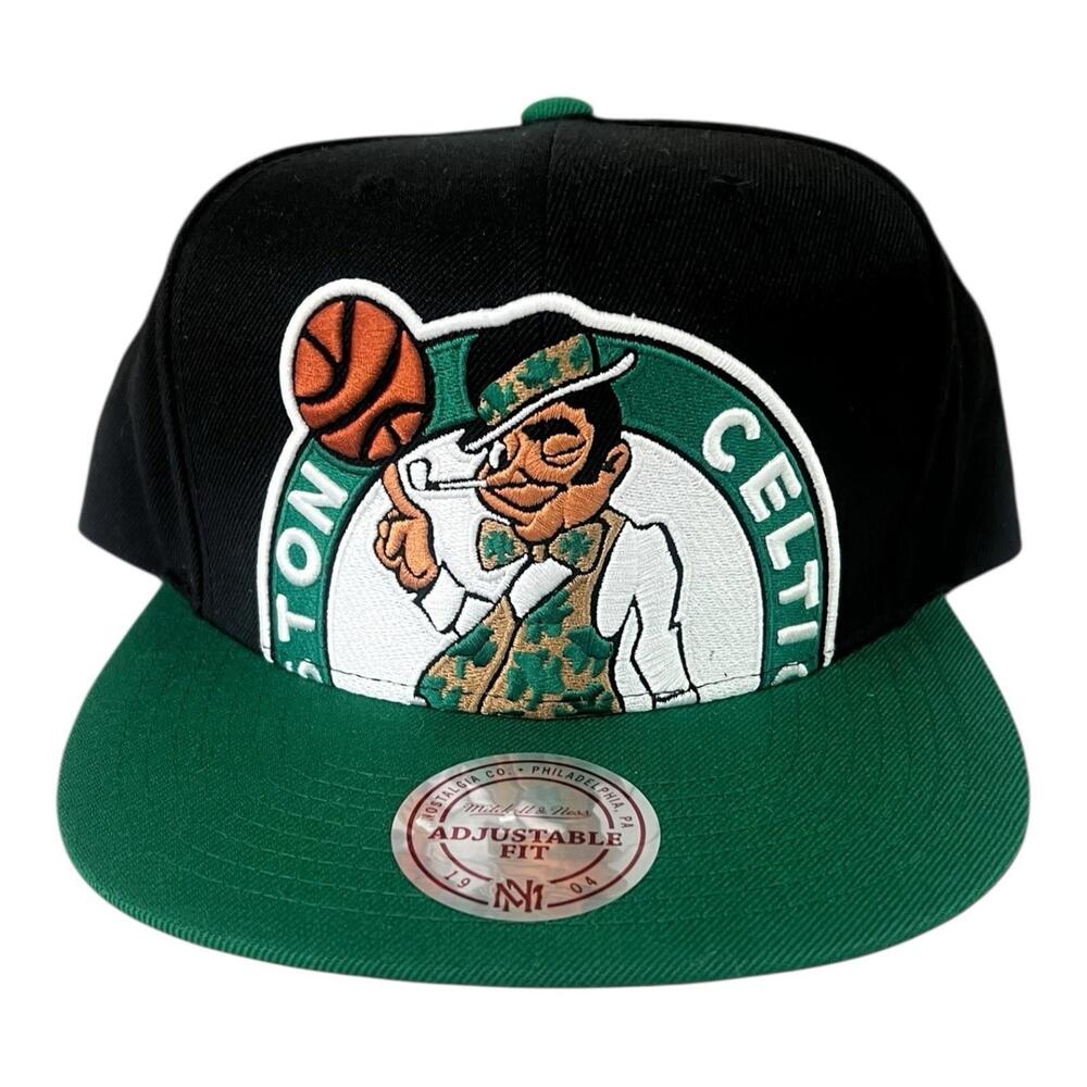 Boston Celtics Snapback Hat Green/Black “Lucky the Leprechaun”by Mitchell & Ness